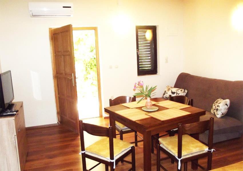 פירובאץ Apartmani Juliska מראה חיצוני תמונה